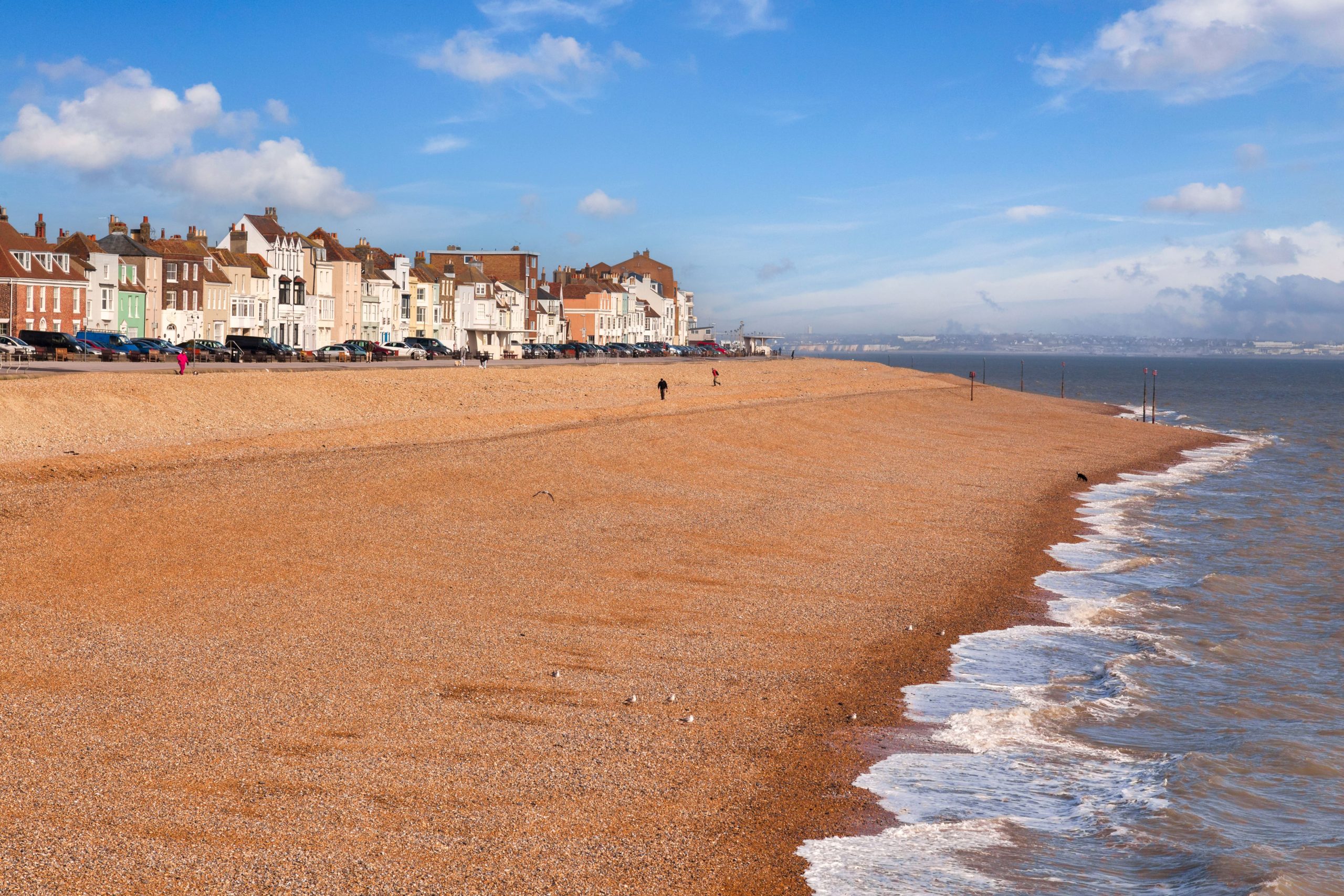 Seafront accommodation in Deal Kent with stunning coastal views, modern interiors, and a perfect retreat for a relaxing getaway.